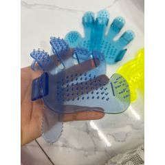 Bàn tay nhựa tắm chó mèo