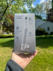 Bàn chải điện sạc lại Oral-B Vitality (Rechargeable Toothbrush)