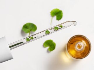 Tinh Chất Rau Má Skin1004 Madagascar Centella Ampoule 100ml - Giảm Mụn, Phục Hồi Da, Dưỡng Ẩm Cho Da Nhạy Cảm