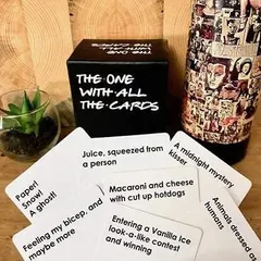 Đồ chơi board game phiên bản tiếng Anh The One with All The Cards