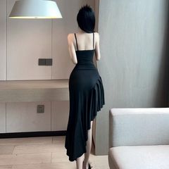 Váy đầm hai dây dáng xòe xinh xắn sexy quyến rũ cho nữ đi biển đi chơi