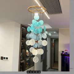 Chuông gió hình vỏ sò, chất liệu khung gỗ(gỗ công nghiệp đã qua xử lí nhiệt)kết hợp với nhựa, chiều dài 62cm, dùng trang trí nội thất, không hiệu, nsx Nanyang Shengjixian Industrial Design Co .,Ltd .,