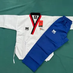 VÕ PHỤC QUYỀN TAEKWONDO KWON CHẤT VẢI SỌC CHUẨN ĐẸP, THÍCH HỢP VỚI CÁC VẬN ĐỘNG VIÊN TAEKWONDO