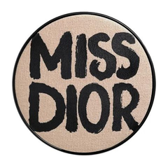 Vỏ Hộp Phấn Nước Dior Forever Cushion Case Wild Beige Chính Hãng - Thiết Kế Sang Trọng, Lớp Trang Điểm Mịn Màng, Dễ Dàng Mang Theo 732290
