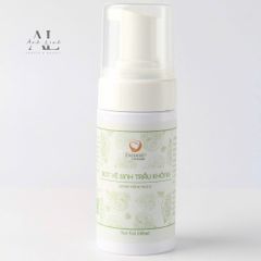 Dung dịch vệ sinh phụ nữ trầu không hương thảo Escoco Vietnam 100ml.