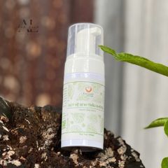 Dung dịch vệ sinh phụ nữ trầu không hương thảo Escoco Vietnam 100ml.