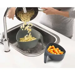 Set rổ có tay cầm Joseph Joseph 40094 Colander Nest Nest™set 2 món màu xám