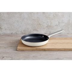 Chảo chống dính Smeg CKFF2601CRM size 26cm màu kem