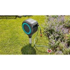 Bộ vòi tưới cắm đất dây cuốn tự động 20 mét Gardena 18614-20
