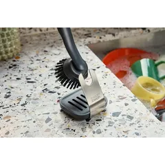 Bàn chải rửa chén Joseph Joseph 6500010 Sinktech màu xám có chân đế