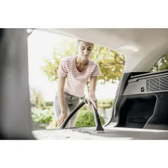 MÁY HÚT BỤI KHÔ VÀ ƯỚT KARCHER WD 3 V CAR