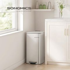 Thùng rác đạp chân Songmics dung tích 30 Lít