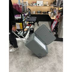Tủ lạnh mini dã ngoại HCK dung tích 16L màu xám có tay kéo