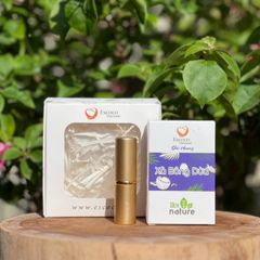 Hộp quà tặng gồm 1 xà bông dừa oải hương và 1 son dừa dưỡng môi Escoco