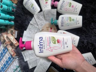 Dung Dịch Vệ Sinh Intima 200ml date 1/28