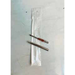 Cọ môi U2B (cọ đánh son) có nắp đậy Cọ Cán Gỗ