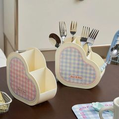 Kệ đựng mỹ phẩm, kệ đựng dụng cụ học tập trái tim (Màu ngẫu nhiên) (TH361)