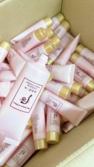 SỮA RỬA MẶT WHOO HỒNG 40ML. Làm Sạch, Dưỡng Ẩm, Phù Hợp Mọi Loại Da, Chăm Sóc Da Mịn Màng