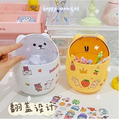 Thùng Rác Mini, Giỏ Đựng Rác Để Bàn Có Nắp Mini Tặng Kèm Sticker (Màu ngẫu nhiên) (TH445)