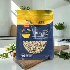 Hạt diêm mạch hữu cơ Wellness Road Tri Colour Quinoa bịch 500g từ Úc dễ chế biến món salad và ăn sáng