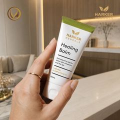Cao xoa dịu vết thương, phục hồi da khô, môi nứt nẻ, côn trùng cắn Harker Herbals Healing Balm 30ml