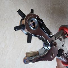 (T17) Kềm Đục Lỗ Da TOTAL THT33526 Trợ Lực 30% – 6 Cỡ Lỗ 2.5-5mm, Bấm Êm Xuyên Da Dày 2mm