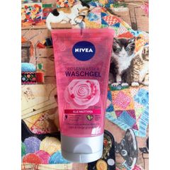 Gel rửa mặt NIVEA Rosenwasser với thành phần nước hoa hồng làm sạch da,thông thoáng lỗ chân lông 150ml