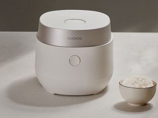Nồi Cơm Điện Tử CUCKOO CR0685GW Dung Tích 1.08L