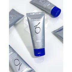 Kem Chống Nắng Dành Cho Da Dầu Zo SMART TONE BROAD SPECTRUM SPF50 (20ml/50ml)