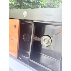 Combo Bếp Thảnh Thơi Gồm Chậu Rửa Rossi RL210H Inox 201 Và Vòi Chậu Rossi R803C1
