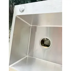 Combo Bếp Nhẹ Ví Gồm Chậu Rửa Rossi RL320H Inox 304 Và Vòi Chậu Rossi R803C1