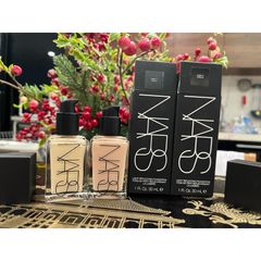 Kem nền NARS Natural Radiant Longwear Foundation 30ml Light Reflecting Foundation
