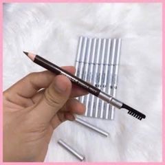 Chì kẻ mày monaliza giúp mang lại gương mặt hài hoà và điểm nhấn cho đôi mắt của bạn với đường chân mày cong vút