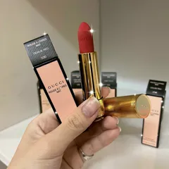 Son Lì Guci Rouge À Lèvres Voile Mat Màu 500 Odalie Red tông màu đỏ cam