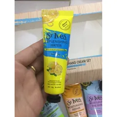 Kem dưỡng da tay hoa quả Stives Mild Natural 30ml