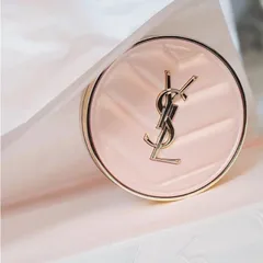 Phấn nước YSL Touche Eclat Glow-Pact bản hồng da limited tone da sáng tự nhiên