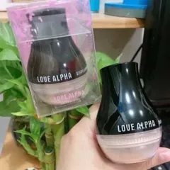 Phấn phủ Love Alpha dạng bột có ánh nhũ bắt sáng