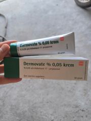 Kem bôi da vẩy nến á sừng Dermovate Cream tuýp 50g