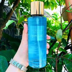 Xịt thơm mist tông nước hoa Victoria's Secret - Aqua Kiss - Fragrance Mist 250mL 760592