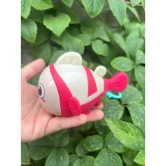 Đồ chơi nhựa cá chạy bánh xe có đèn, không pin