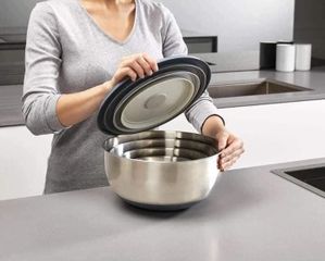 Bộ 4 Âu Inox Kèm Nắp Xếp Chồng JOSEPH JOSEPH 95025 