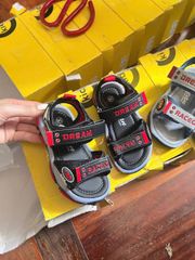 Hàng QC- Dép sandal xăng đan nhấp nháy thể thao mùa hè chống trơn trượt cho bé trai