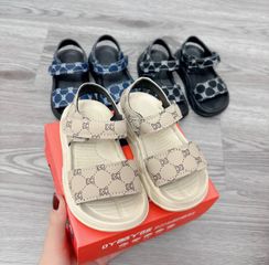 Hàng QC-Dép sandal xăng đan gấu cute chống trơn trượt thoáng khí mùa hè cho bé trai