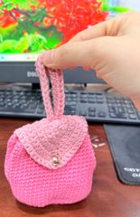 Giao màu ngẫu nhiên túi xách Balo mini màu hồng làm thủ công bằng len, tặng ví len mini