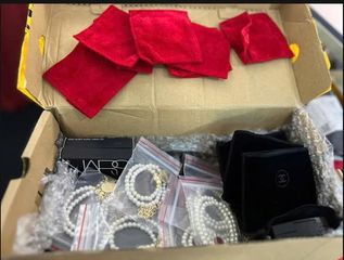 Má hồng NARS Taj Mahal 4020 tặng vòng cổ