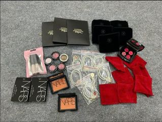 Má hồng NARS Taj Mahal 4020 tặng vòng cổ