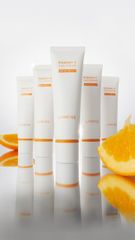 (Móp hộp) Kem chống nắng dưỡng sáng Laneige Radian C Sun Cream SPF50 - Fullsize 50ml Chính Hãng