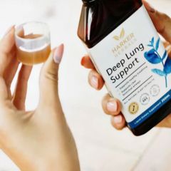 Siro Bổ Phổi Harker Herbals Deep Lung Support 250 mL - Hỗ Trợ Tăng Cường Đường Hô Hấp - Kháng Viêm - Giảm Ho - Giải Pháp Chăm Sóc Chuyên Sâu cho Phổi  - S/P Chuẩn New Zealand