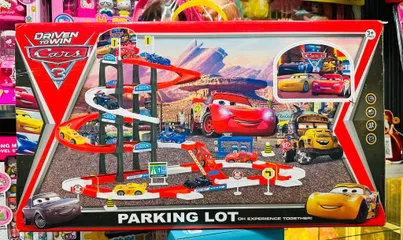 Đồ Chơi Lắp Ghép Mô Hình Bãi Đỗ Xe Ô Tô Cars McQueen Có Đường Trượt Xoắn Ốc 553-123