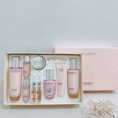 Bộ chăm sóc da trắng hồng Ohui Miracle Moisture Set 9 sản phẩm - Dưỡng ẩm hoàn hảo với công nghệ Chiffon-Ceramide cho làn da mềm mịn, rạng rỡ. 764677